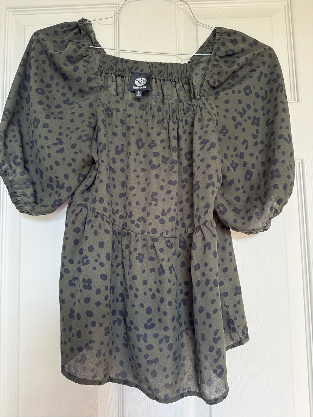 bobeau Brown Off-Shoulder Puff-Sleeve Blouse with Spot Print
